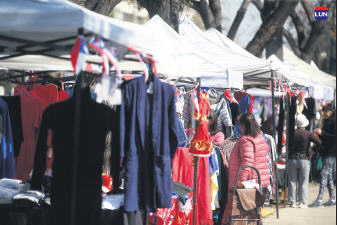 Feriantes de Ñuñoa integraron al comercio informal