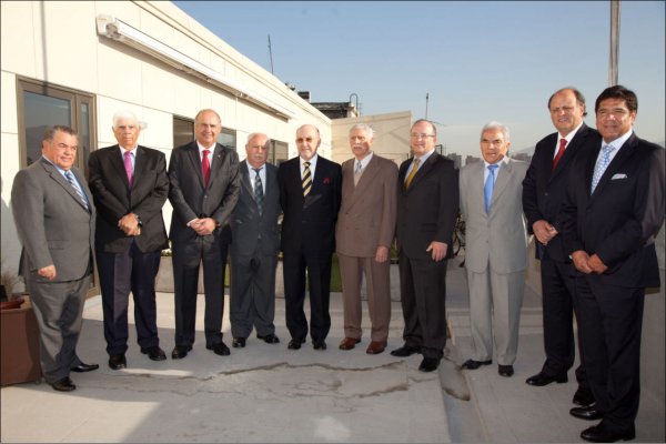 El directorio de Mercado Lo Valledor visitó al ministro de Agricultura, Luis Mayol, a quien agradecieron su apoyo al congreso.