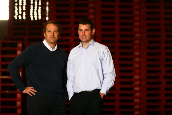 Claudio Venegas y Sebastián Mena, de Redtec.
