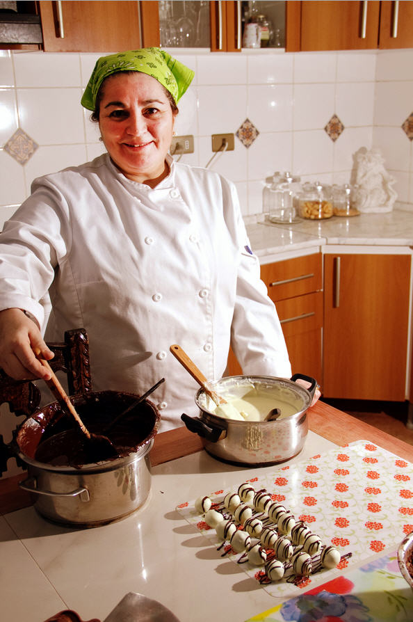 Jacqueline Escárate promociona en este sitio sus chocolates artesanales.