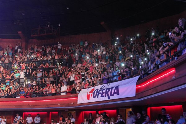 Más de cuatro mil personas repletaron el Teatro Caupolicán para disfrutar de una velada llena de regalo.