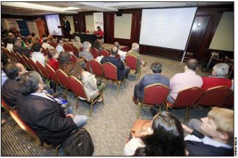 Algunas de las temáticas de los seminarios tienen que ver con la reforma tributaria y laboral.