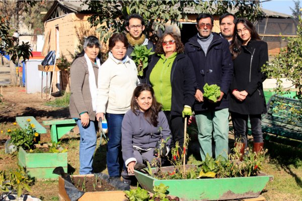 El huerto comunitario es un orgullo para los vecinos de Villa Cuatro Álamos.