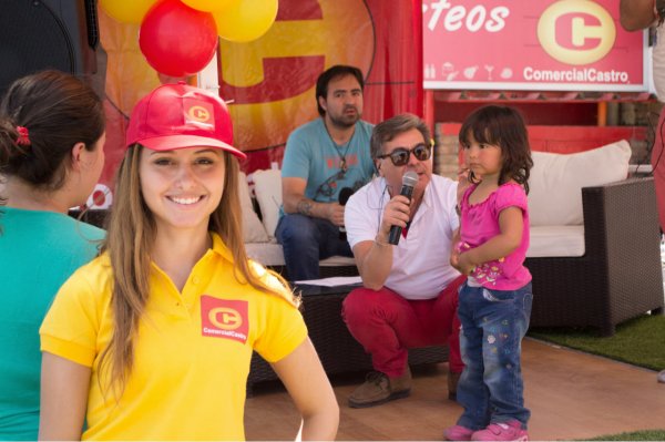 En vivo y en directo Pato Torres animó el programa Festival de la Corazón.