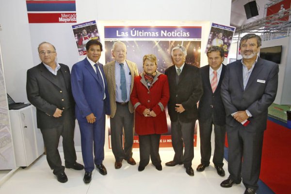 Gonzalo Bravo, Víctor Cornejo, Alejandro Arze, Claudina Núñez, Claudio Ternicier, José Miguel Soto Luque y Manuel Rojas.