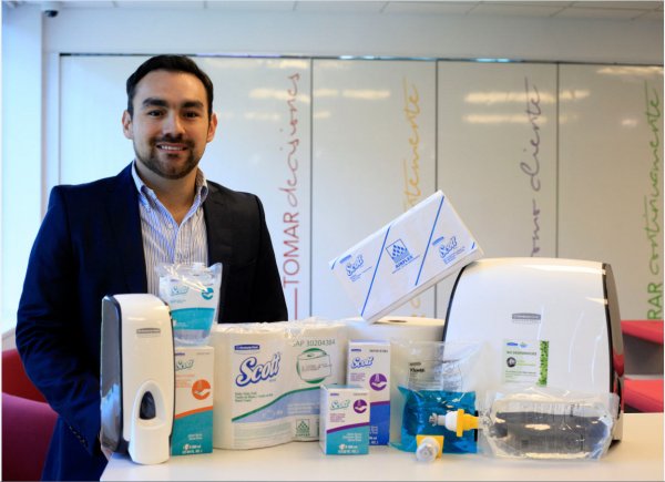 Andrés Díaz y la línea de productos Kimberly-Clark Professional.