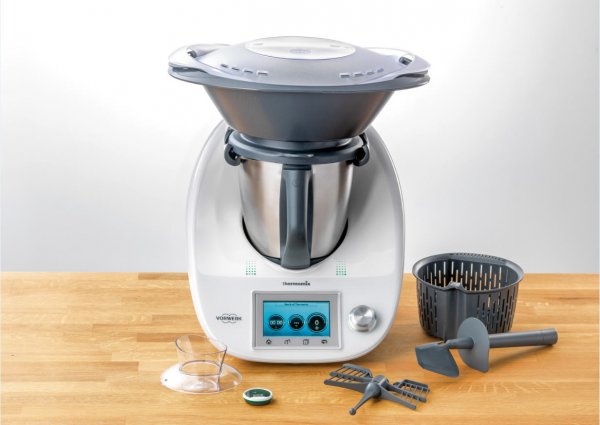 Thermomix se hace presente en la feria con el último modelo de su robot de cocina.