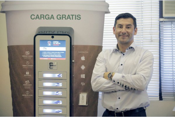 Egaña dice que el arriendo mensual de este equipo es de $490.000.