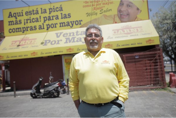 También tenemos dos locales orientados a la venta al por mayor. Juan Muñoz, Doña Carne