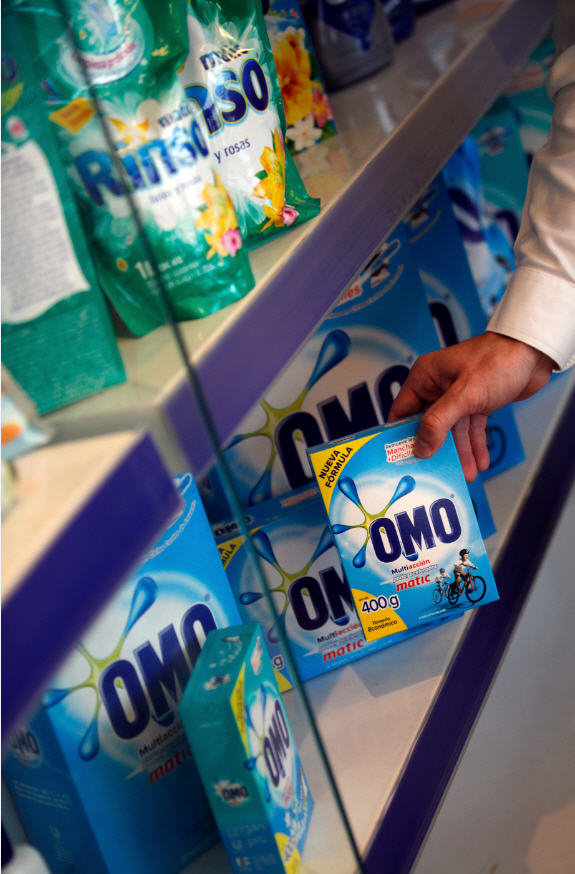 OMO es una de las marcas de Unilever con mayor presencia en el pequeño comercio.