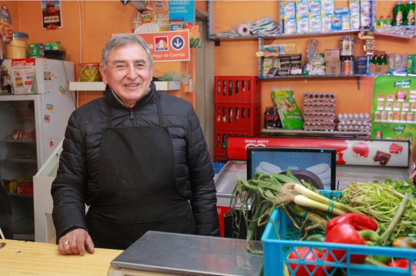 "Yo recomiendo a mis colegas comerciantes hacer el curso en línea", dice Reinaldo Farías.