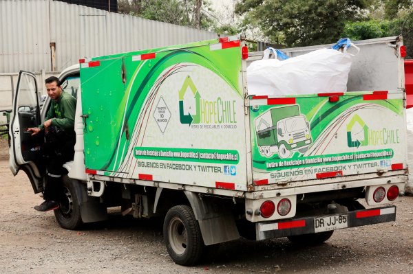 Los camiones hacen el retiro de residuos cada 7 días, 14 o 28 días.