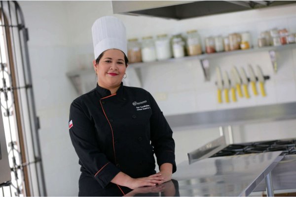 Nuestros alumnos se meten de lleno en la cocina desde el primer día de clases Johana Esquivel