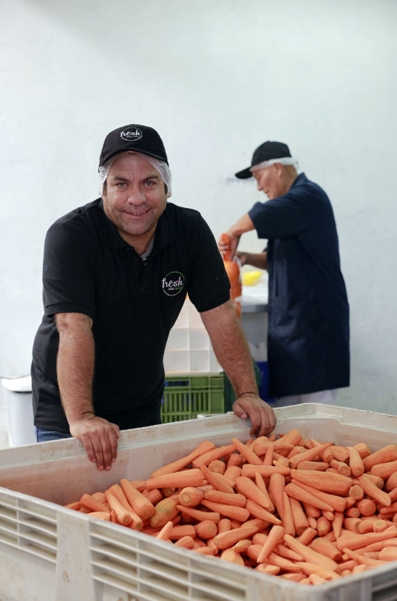 "Tenemos el proyecto de abrir un supermercado virtual", dice Marcelo Salazar.