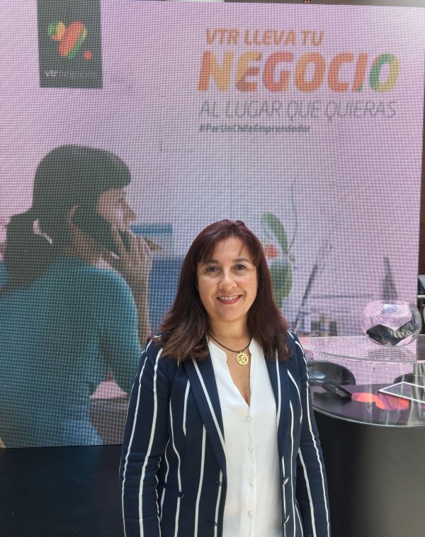 Verónica Orellana, gerenta de negocios de VTR.