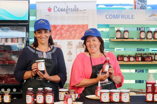 Las mujeres de Comfrule comercializan seis productos.