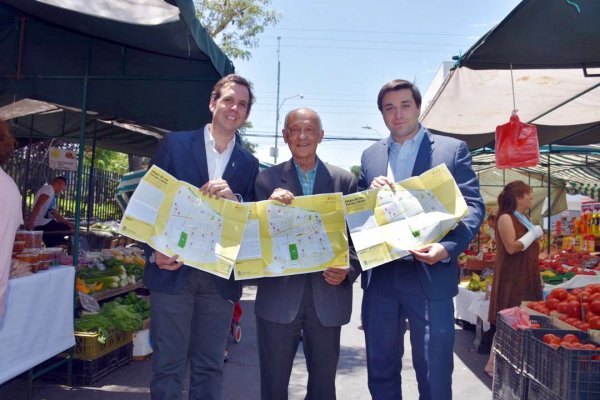 La Bitácora de las Ferias de Santiago es un folleto plegable.