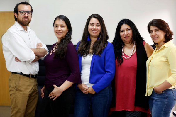 Construyendo mis sueños partió por iniciativa de ingenieros industriales de la U. de Chile.