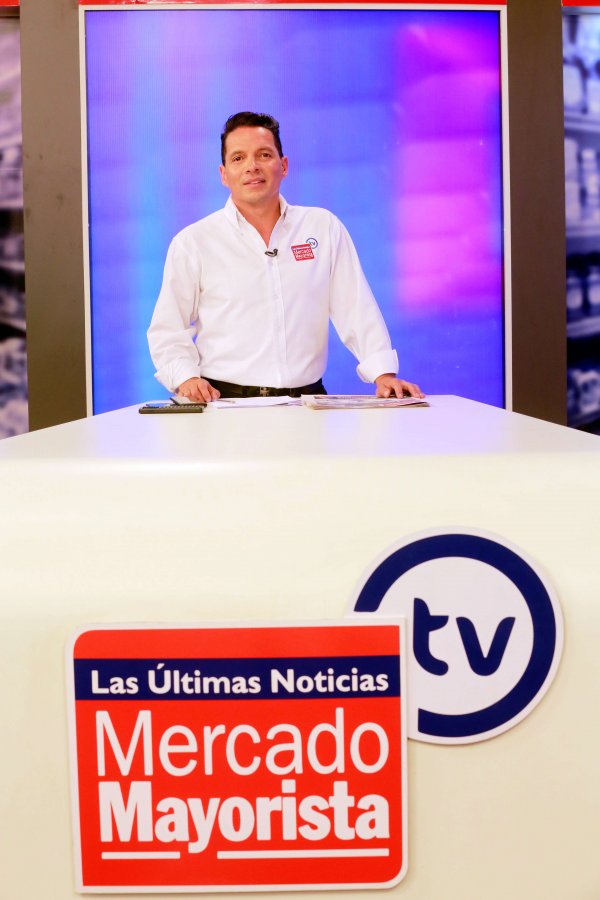 El programa lo conduce Rodrigo Cabezas y se
transmite por Telecanal.