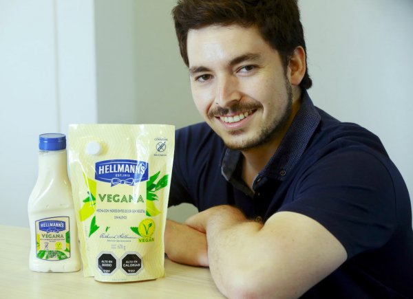 "El formato doypack tiene el mismo precio que Hellmann's tradicional". Raimundo Zamorano