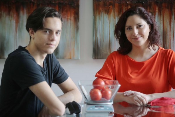 Olivia Tapia trabaja en este emprendimiento junto a su hijo Aníbal Maldonado.