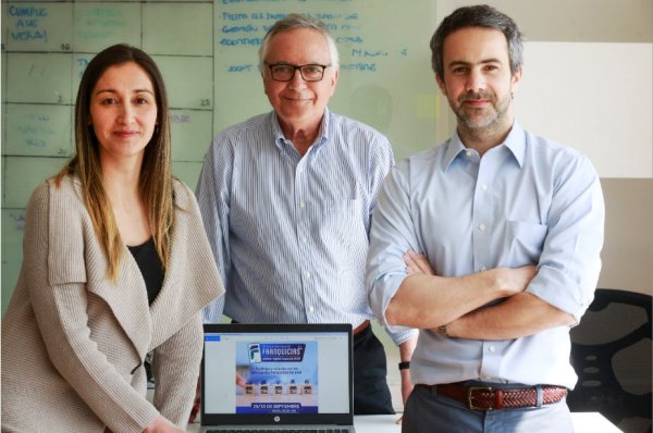 Carolina Soto, Juan Francisco Velasco y Raúl Muñoz, equipo de Feria de Franquicias CCS.