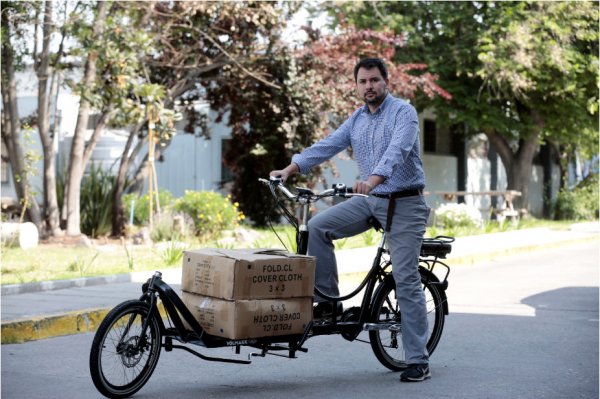 Juan Ignacio Guldman cuenta que mandan a fabricar las bicicletas a China.