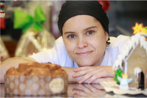 Casitas de Jengibre y Pan de Pascua son la especialidad de Sueños de Julián.