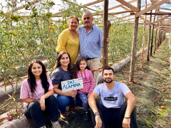 "La mayoría de las tareas son compartidas por todos los miembros de la familia", dice Igor Durán.