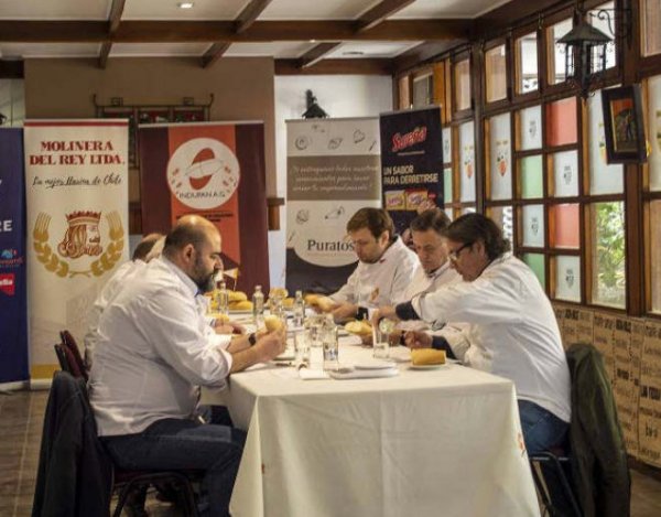 Los directores de Indupan integraron el jurado en la fase semifinal del concurso.