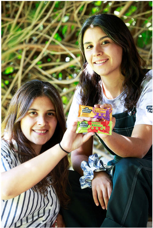 "Cada barrita equivale a 35 gramos de contenido nutricional libre de sellos y colesterol", dicen
Adriana y Amanda Behm.