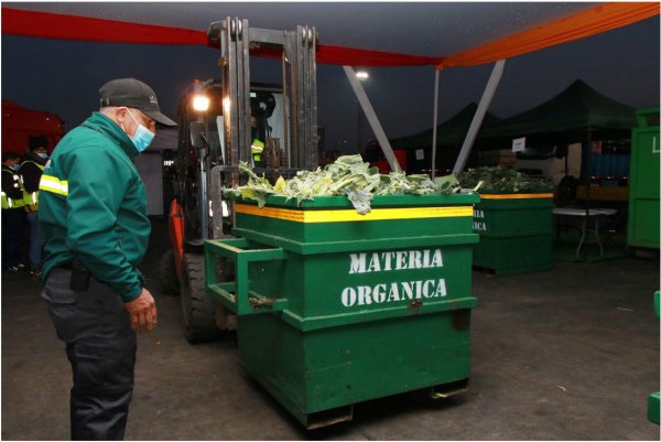 Unas 400 toneladas mensuales de materia orgánica son entregadas a crianceros.