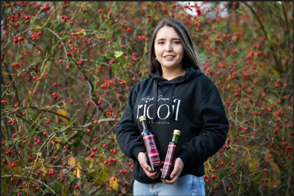 Fabiola cuenta que desarrollaron dos formatos, una botella de 250 ml. y otra de 500 ml.