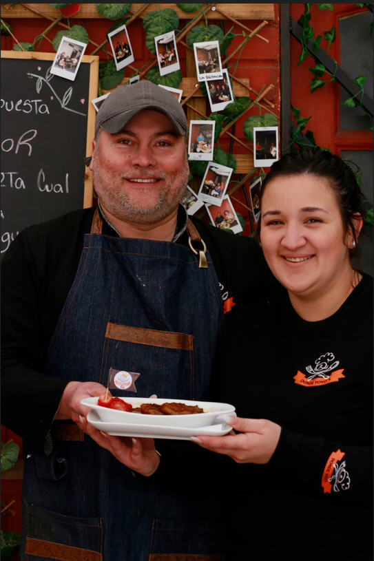 Claudia Núñez y Rodrigo Gutiérrez prestaron mucha atención a los gustos de la clientela.