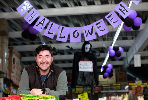 Un mes antes de Halloween partimos con la exhibición de los productos. Fernando Barahona,
Comercial Lubba