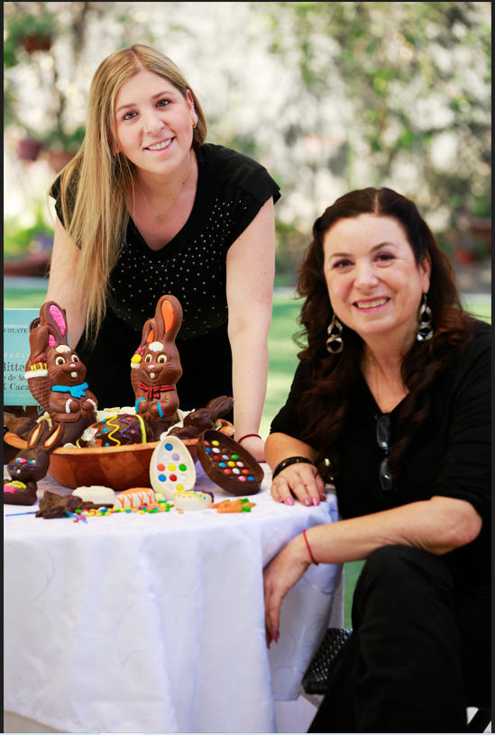 Evelyn Loeff y su hija Miriam dicen que esta festividad, y sus productos, han tenido una gran evolución.