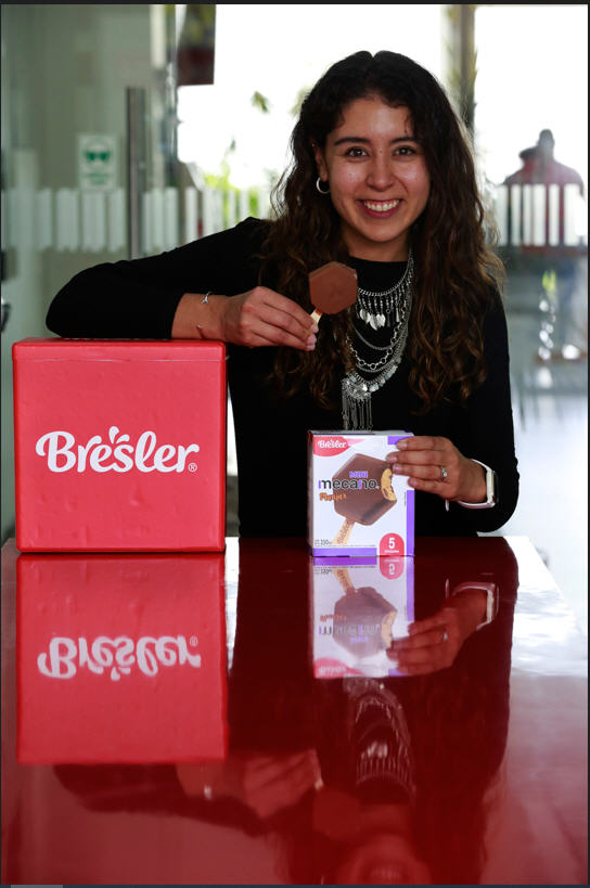 "Multipack de Mecano contiene cinco unidades de este helado de crema". Camila Urrutia, Bresler