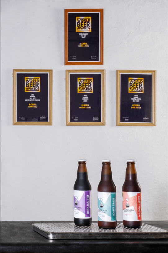 Algunas de las cervezas que elaboran han obtenido importantes premios.