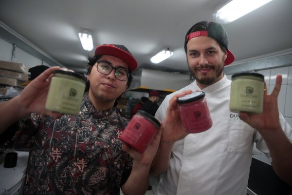 Estos emprendedores ofrecen 19 variedades de helados.