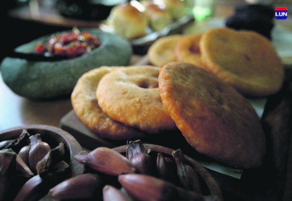 Estos productos atraen, sobre todo, a los turistas que visitan el cerro Santa Lucía.