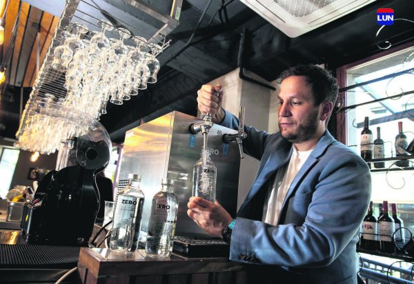 'El ahorro frente a la compra de agua embotellada puede llegar fácilmente al 50%' Rodrigo Garfias. Zero Water