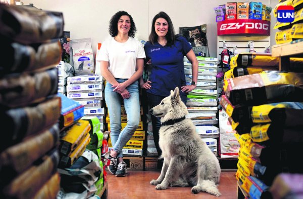 Coloma Gili y Margarita Padilla llevan cuatro años de operaciones con PetVet.