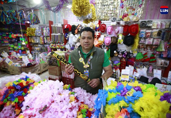 Marcelo Camus es gerente de marketing del Outlet del Cotillón.