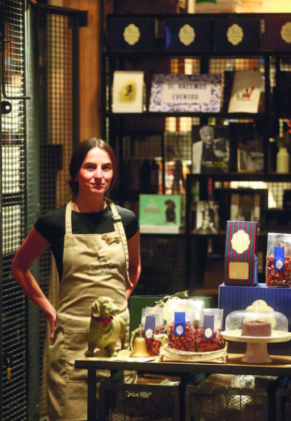 Esta emprendedora abrió hace tres meses una tienda física en el Mercado Urbano Tobalaba.