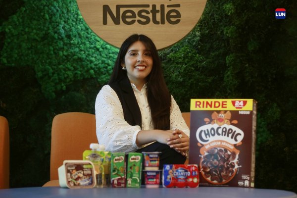 Camila Zuleta s nutricionista del equipo de Nestlé.