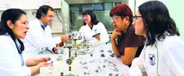 El equipo del Programa de Evaluación Sensorial (PES) de la UTEM.